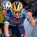 Remco Evenepoel (au 1er plan) défie Tadej Pogacar sur l'Amstel Gold Race KEYSTONE/EPA/OLIVIER MATTHYS